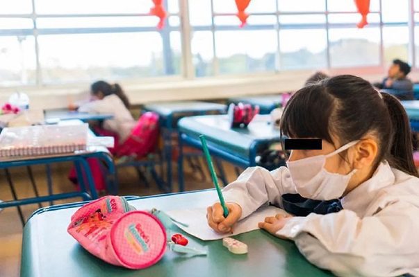 AMLO asegura que nuevo plan de estudios de la SEP no perjudica a maestros ni a alumnos