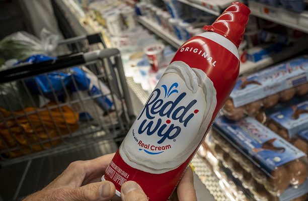 Por ley, NY prohíbe venta de crema batida a menores de 21 años