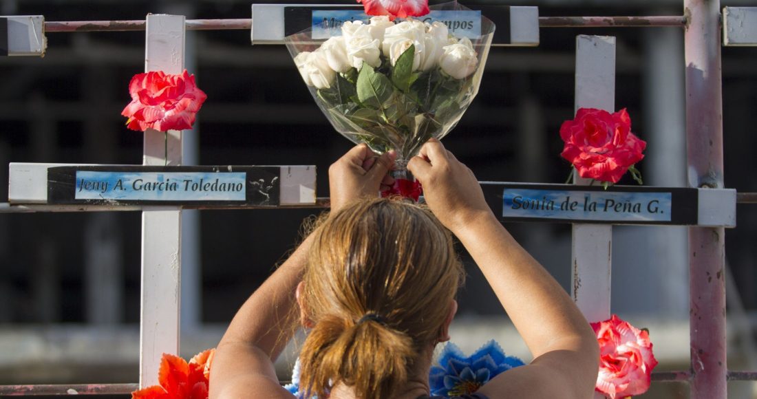 Gobierno ofrece disculpa a familiares de víctimas del Casino Royale