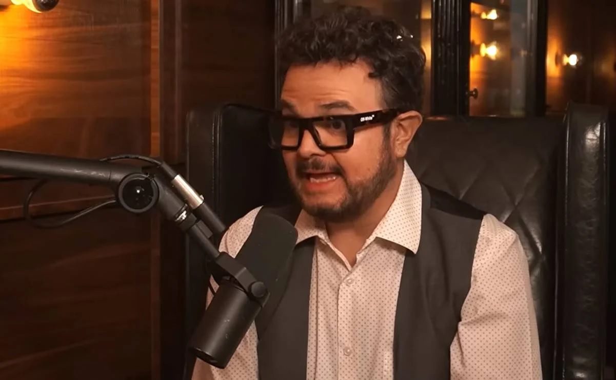 Aleks Syntek propone multas para establecimientos que pongan reguetón