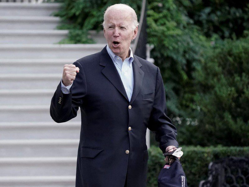 Biden termina su aislamiento por Covid-19