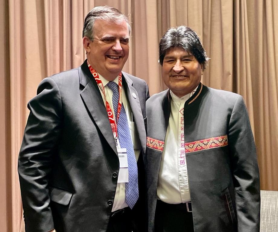 Ebrard se reúne con Evo Morales en Bolivia