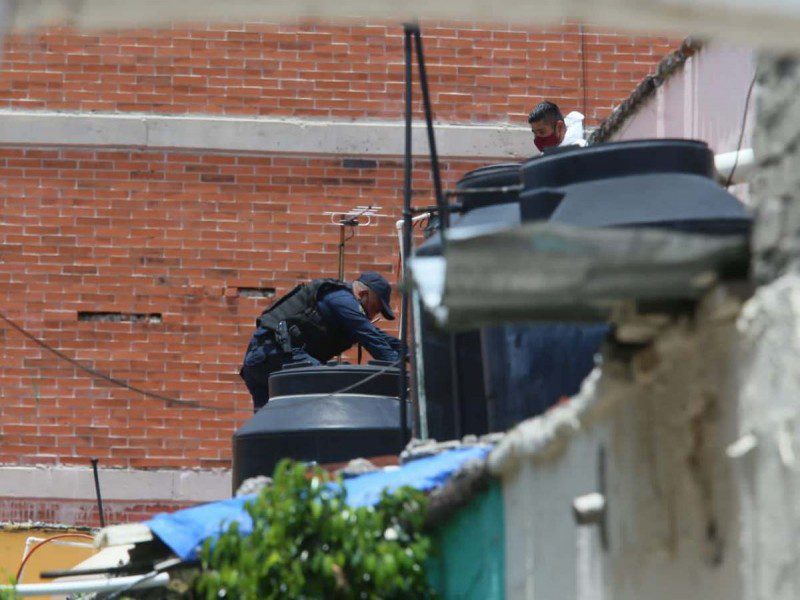 Encuentran cuerpo embolsado en la azotea de una casa en Tepito