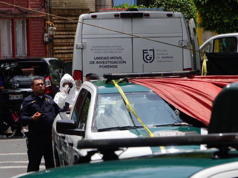 Hallan el cuerpo de una mujer en la cajuela de un auto en Deportivo Pensil
