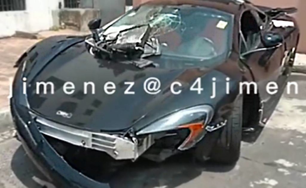 McLaren de 5.7 mdp destrozado y abandonado en Polanco