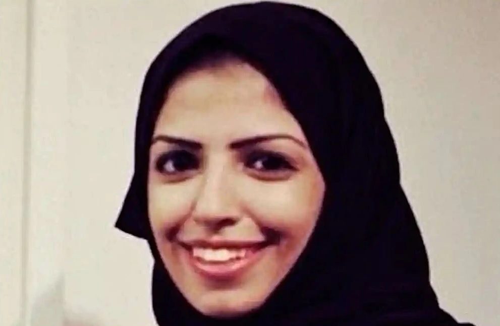 Mujer condenada por publicar mensajes contra el gobierno