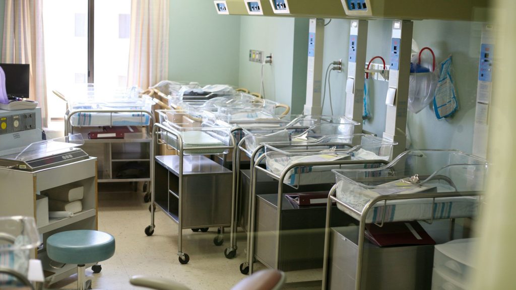 Reportan misteriosa muerte de cinco bebés en un hospital de Argentina
