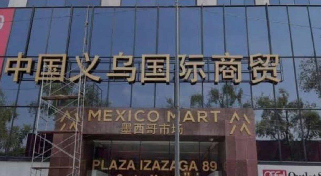 Roban $9 millones de pesos en 'Plaza de los Chinos'