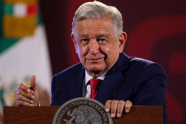 AMLO adelanta que no habrá aumento de impuestos en Paquete Económico 2023