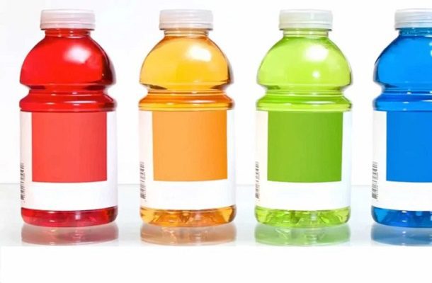 Profeco exhibe bebidas hidratantes que no cumplen con lo que prometen