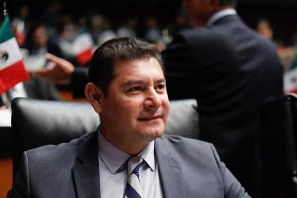 Alejandro Armenta convoca a unidad en el Senado y descarta imposición en elección