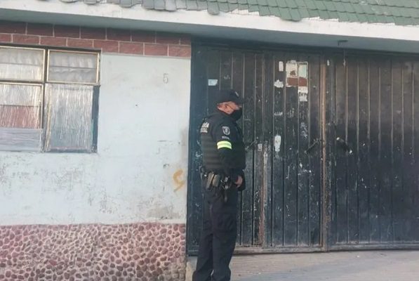 Familia muere intoxicada por fuga gas LP dentro de su casa en Ecatepec