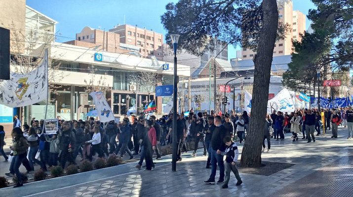 Marchan en Argentina contra el atentado a Cristina Fernández de Kirchner