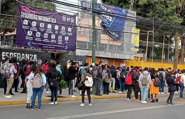 La UNAM reprueba la toma de la Prepa 5 y pide no caer en provocaciones