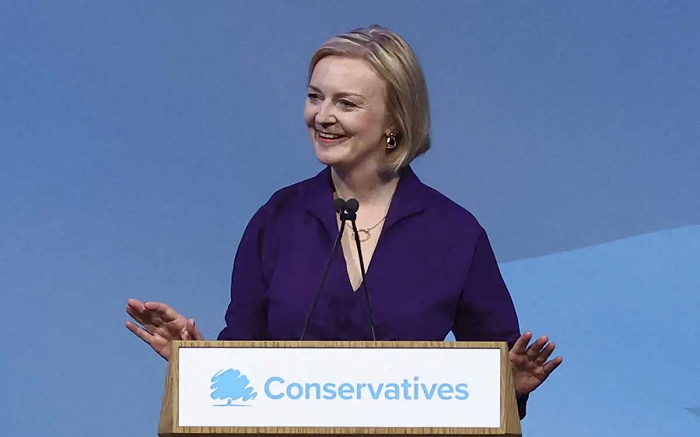 Liz Truss anuncia que Reino Unido limitará precios del gas y la electricidad