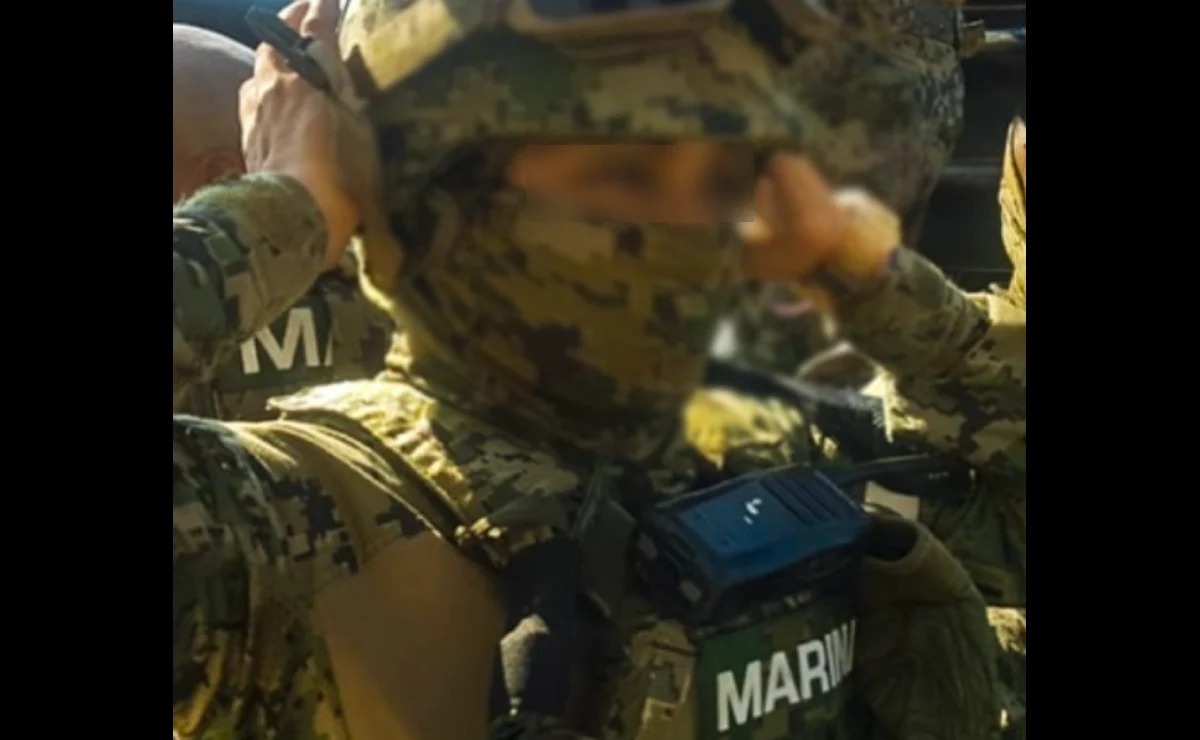 Hallan muerta a cabo de la Semar en un hotel de Iztapalapa