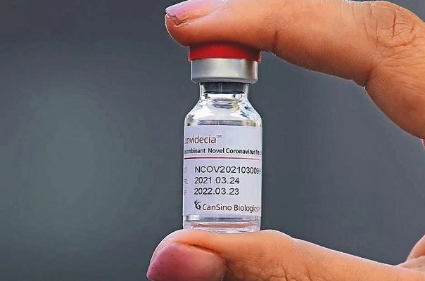 China aprueba la primera vacuna inhalable contra el Covid-19