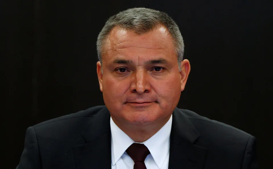 Tribunal federal ampara a García Luna contra orden de aprehensión