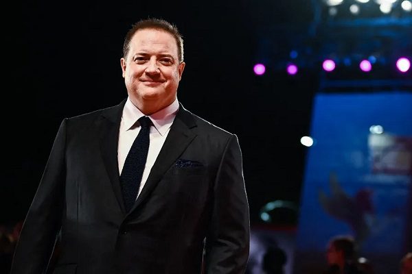 Brendan Fraser rompe en llanto tras ser ovacionado de pie en Venecia #VIDEO