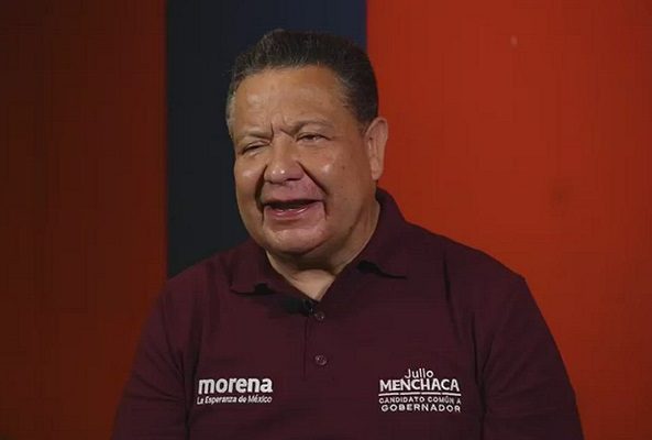 Julio Menchaca toma protesta como gobernador de Hidalgo