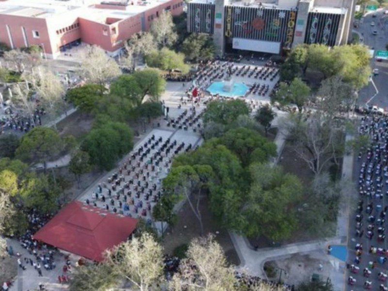 Monterrey rompe Récord Guinness con baile folclórico masivo