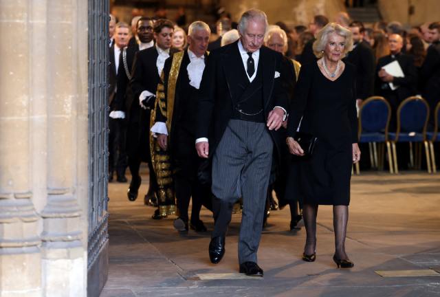 El rey Carlos III se dirige por primera vez al parlamento británico