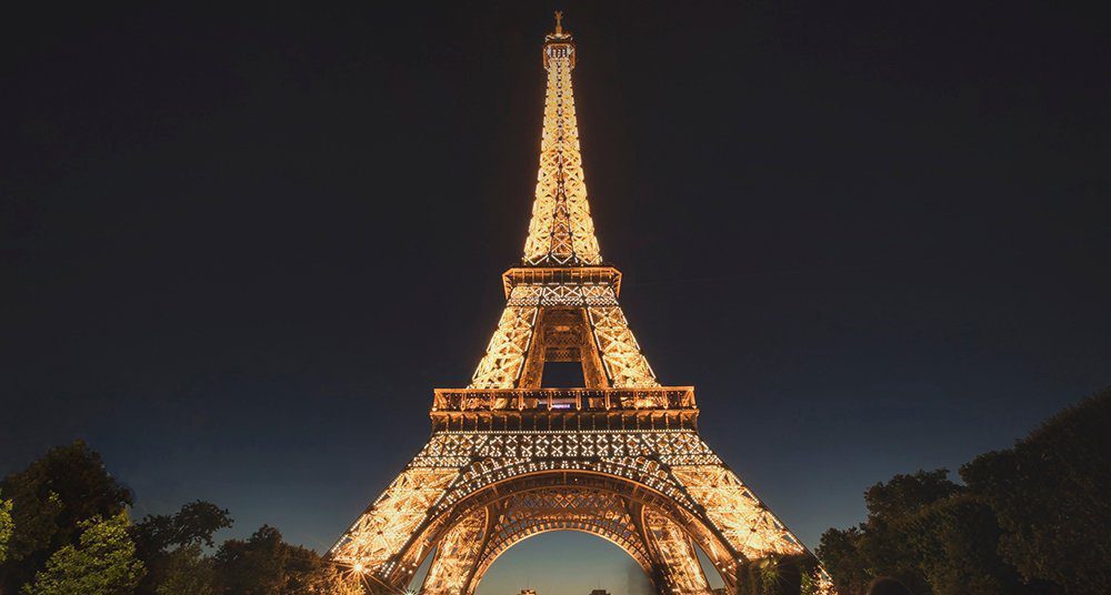 París apagará iluminación de la Torre Eiffel y otros monumentos ante crisis energética