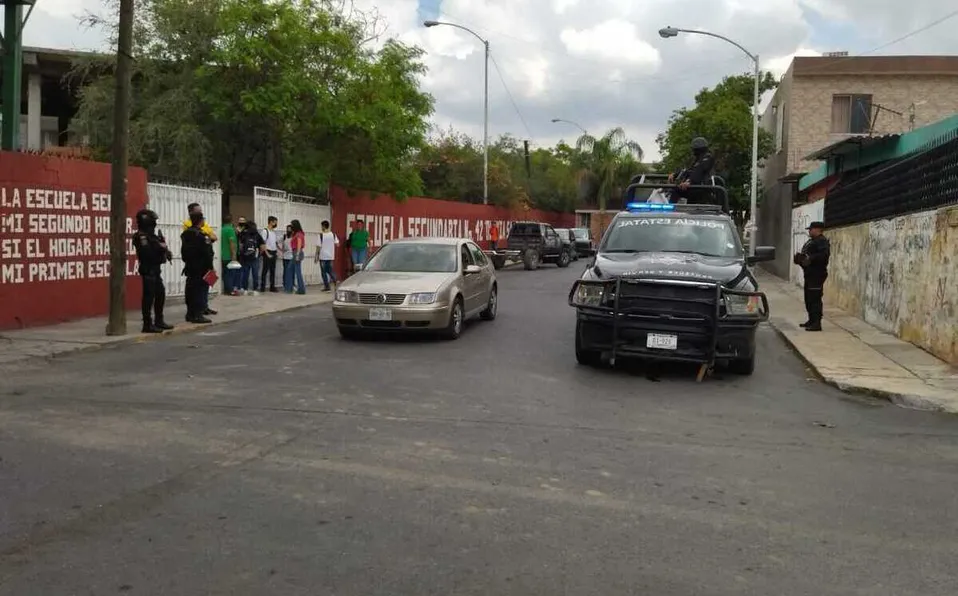 Alerta de tiroteo en secundaria de Monterrey moviliza autoridades