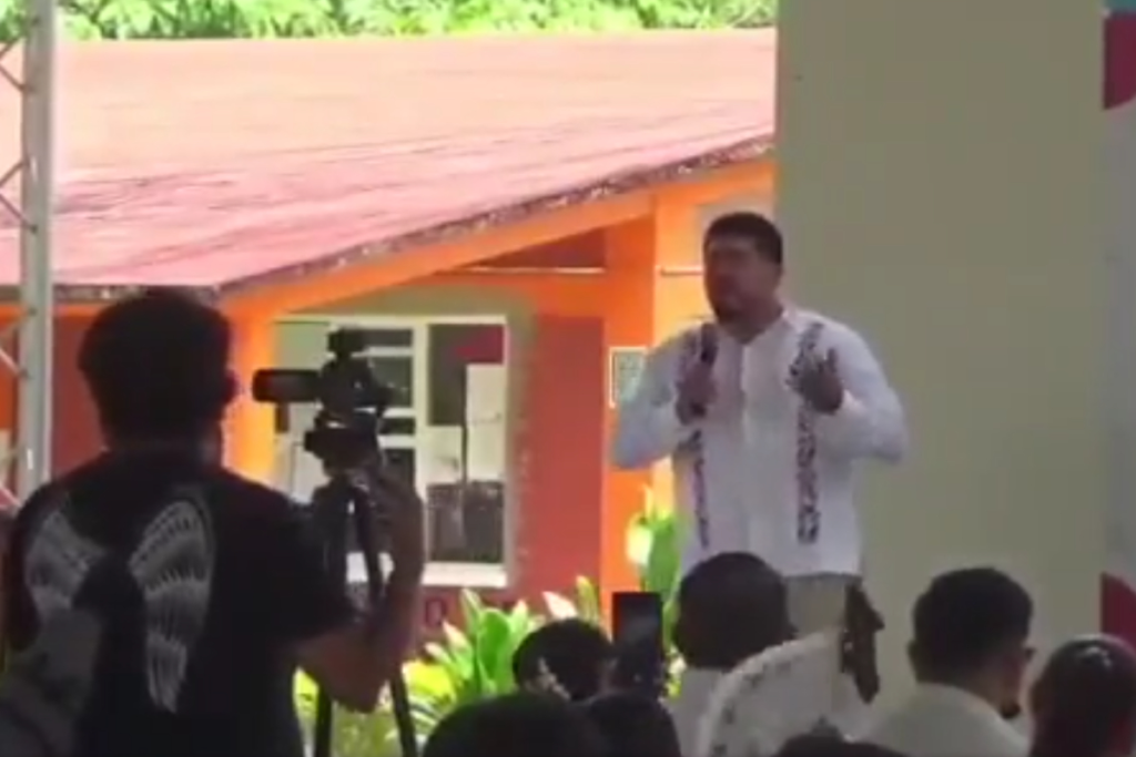 “No es sesión de AA”: Critican a secretario de Educación en Veracruz por discurso #VIDEO