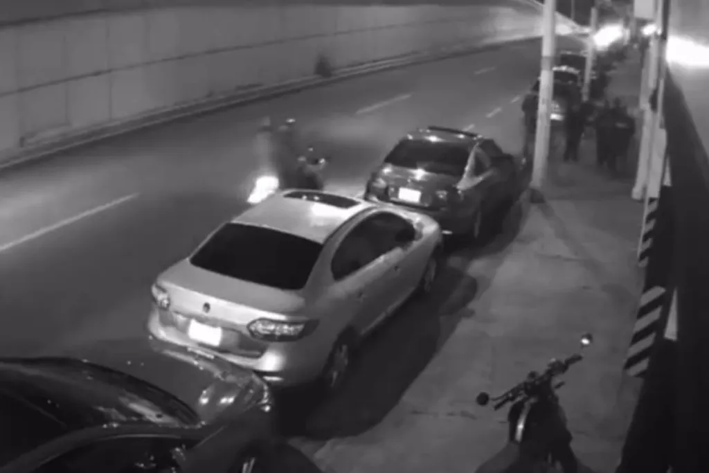 Matan a tiros a dos hombres afuera de un bar en Querétaro