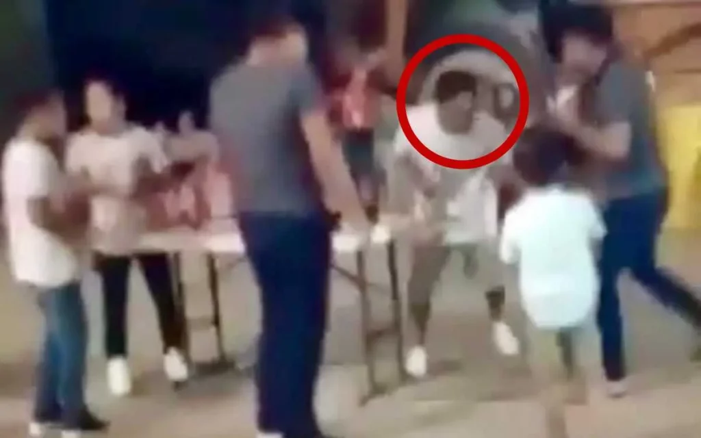 Hombre muere atragantado durante concurso de comer pozole en Yucatán #VIDEO
