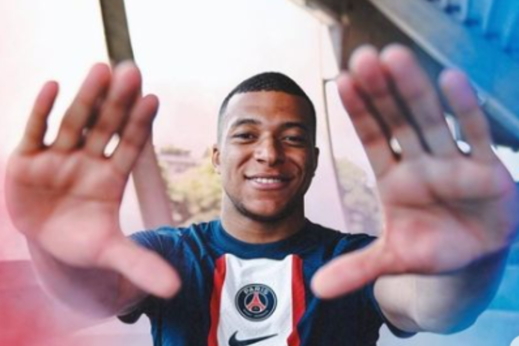 Mbappé rechaza participar en sesión de fotos de selección francesa por temas de imagen