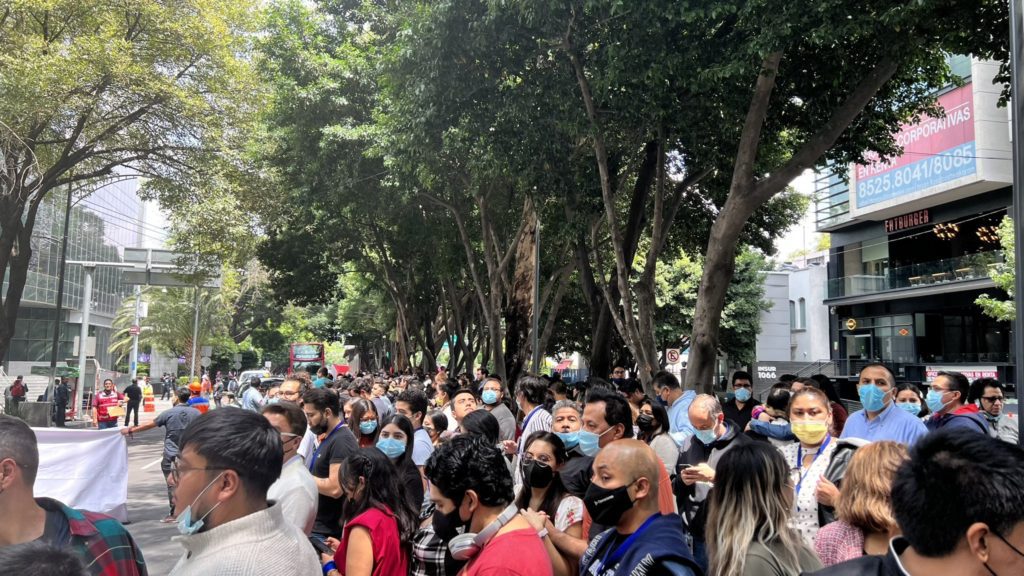 El presidente López Obrador dijo que empezaría a recabar información con su gabinete para determinar las afectaciones por el sismo