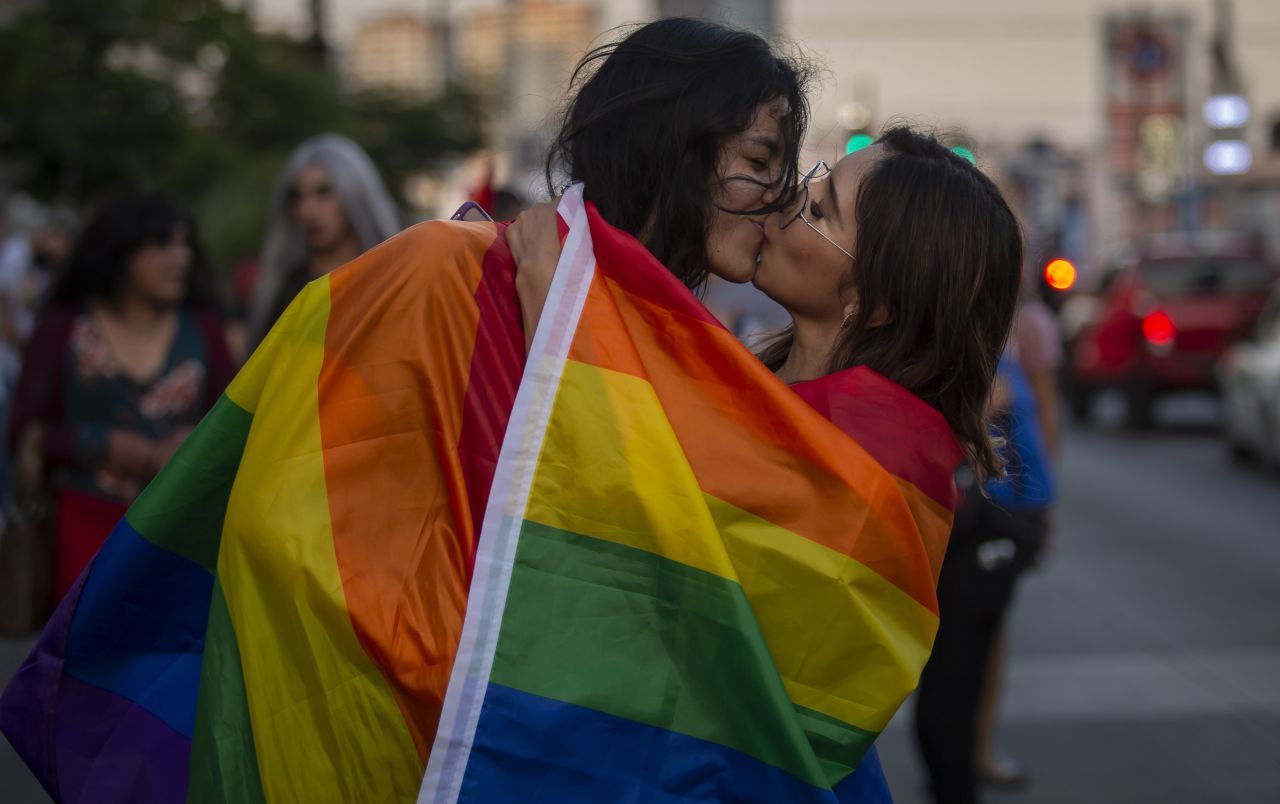 En contra del Vaticano, obispos belgas acuerdan bendecir a parejas homosexuales