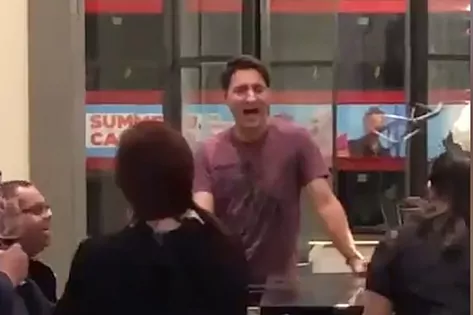 Critican a Justin Trudeau por cantar "Bohemian Rhapsody" durante luto por Isabel II #VIDEO