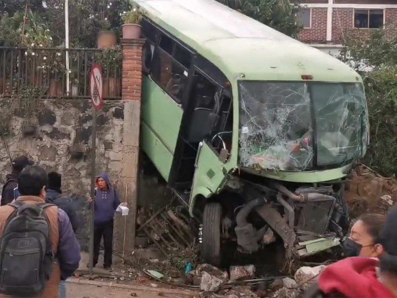 Al menos 15 lesionados tras fuerte choque en carretera México-Cuernavaca