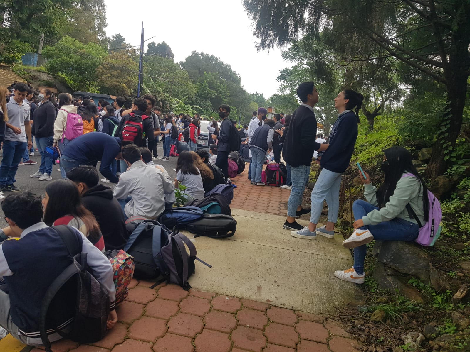 Desalojan la Universidad de Morelos por amenaza de bomba, la segunda en el mes