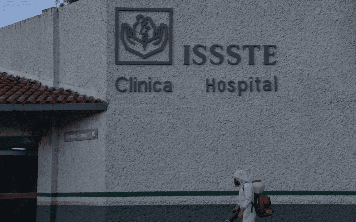 AMLO asegura que su gobierno "está rescatando" el Sistema de Salud Pública