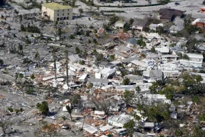 Al menos 17 muertos tras el paso del huracán ‘Ian’ por Florida