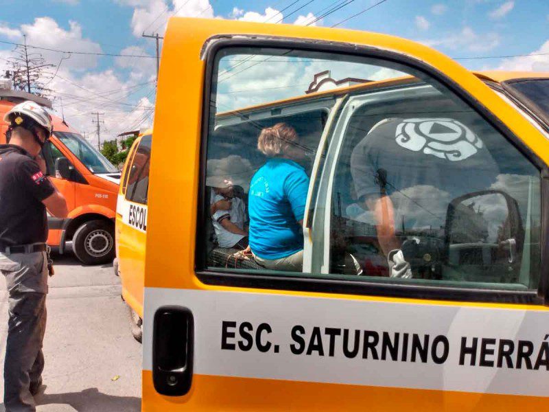 Accidente de transporte escolar en NL