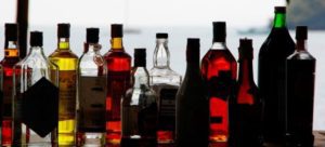 Alcohol adulterado mata a 19 personas en Marruecos