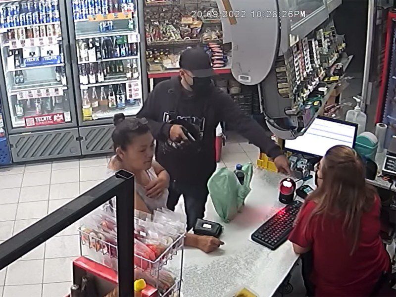 Asalto a tienda de abarrotes en NL