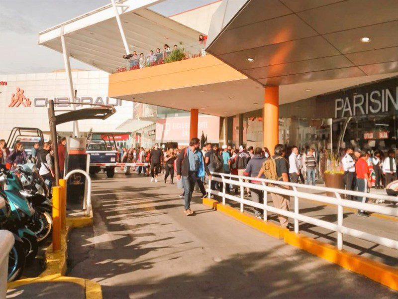 Balacera en en centro comercial de Naucalpan