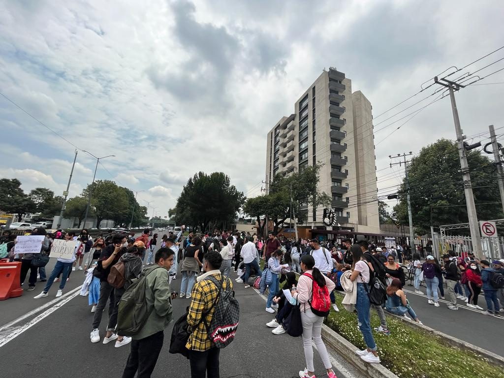 Bloqueo de alumnos del ESCA