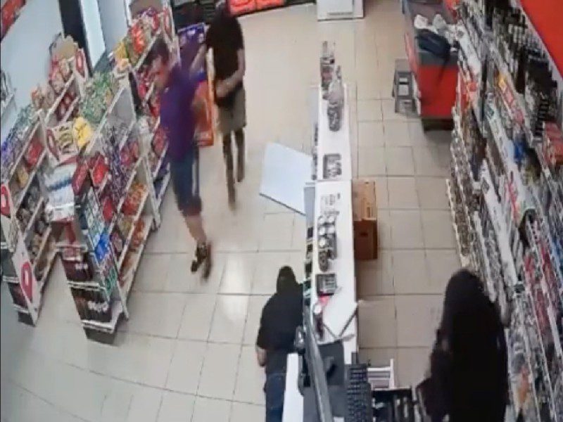 Hombre 'levantado' en Sonora durante asalto a una tienda