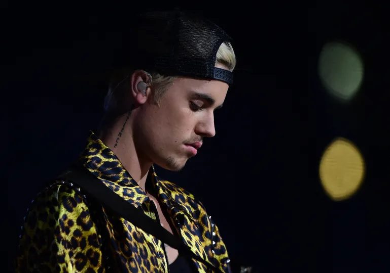 Justin Bieber suspende gira mundial por problemas de salud