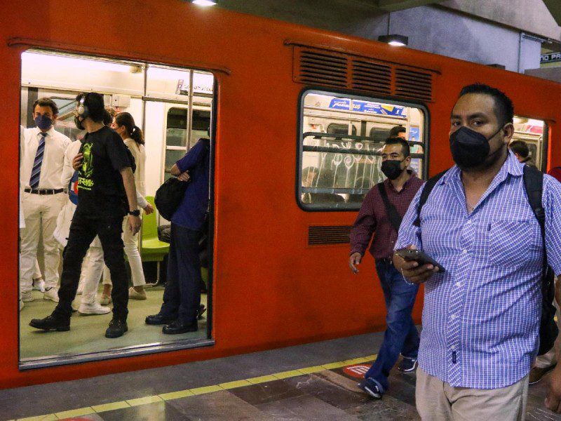 Línea 4 del Metro reanuda su servicio tras la revisión por el sismo