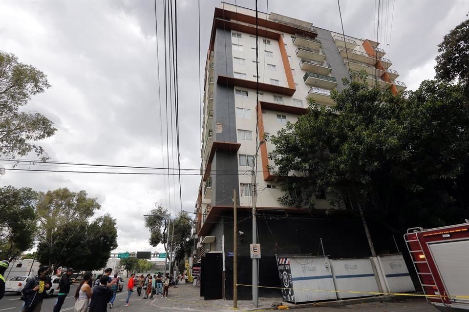 Reportan daños en edificio de la Fiscalía de la CDMX tras el sismo
