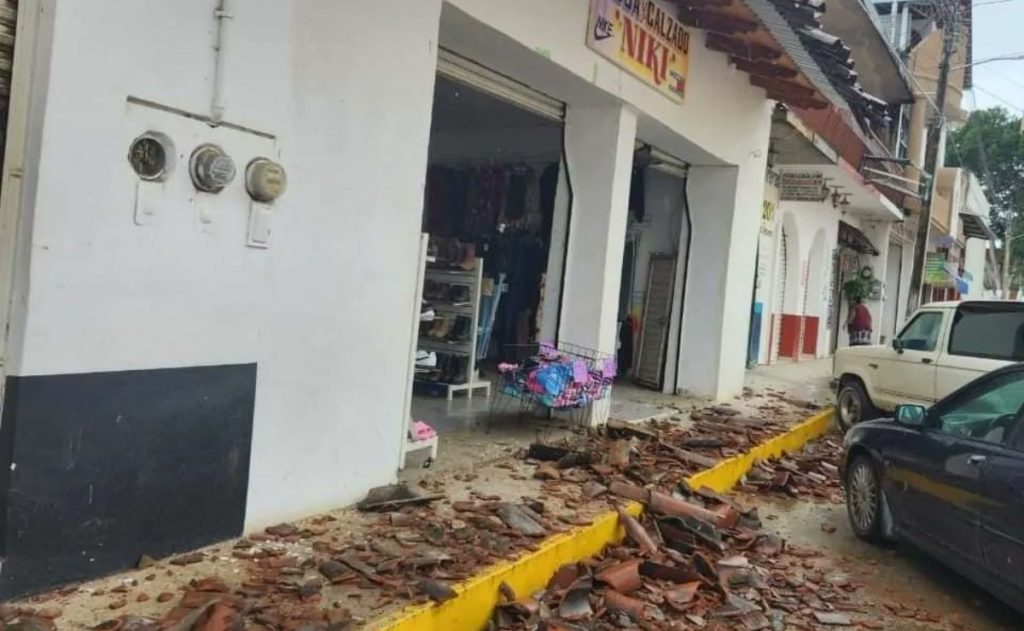 Suman 217 réplicas del sismo de magnitud 7.7