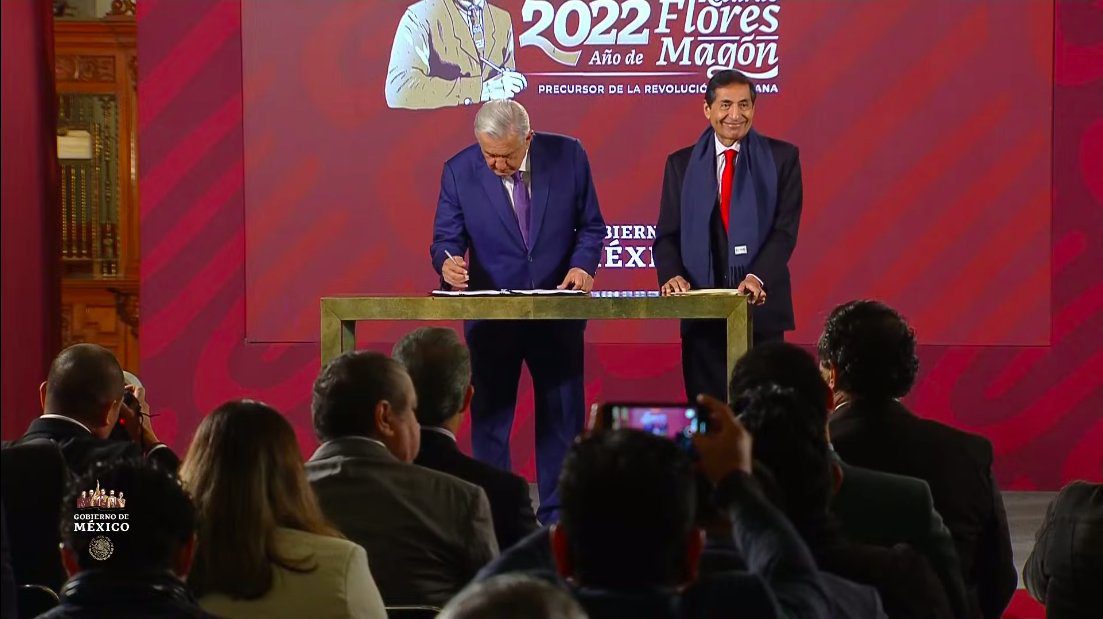 AMLO presenta acuerdo con empresas para frenar inflación en alimentos